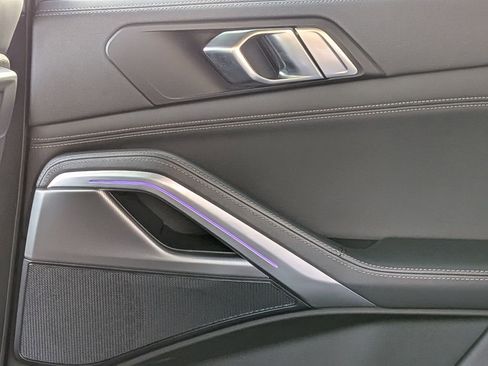 Used 2023 BMW X6 xDrive40i w/ M Sport Package image 37