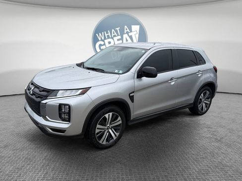 Used 2025 Mitsubishi Outlander Sport LE AWD/4WD image 8