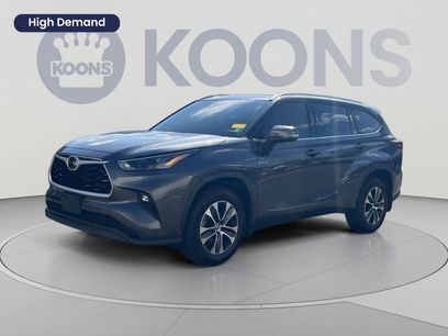Used 2022 Toyota Highlander XLE