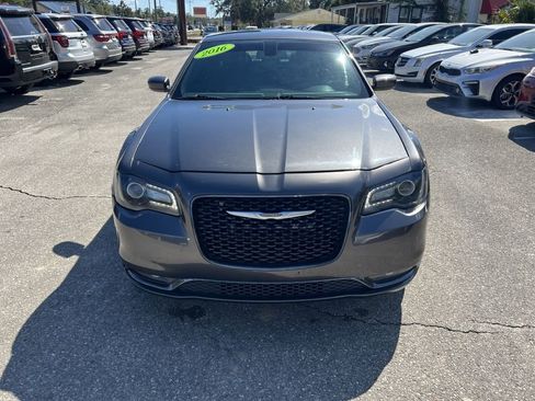 Used 2016 Chrysler 300 S image 2