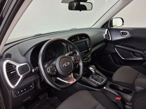 Used 2020 Kia Soul GT-Line image 2