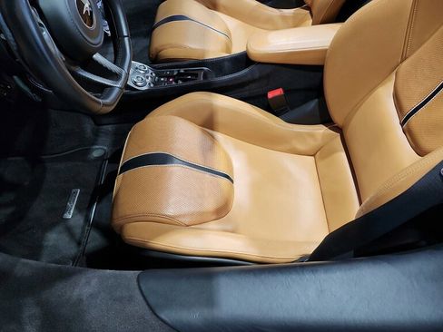 Used 2019 McLaren 570S Spider RWD image 15
