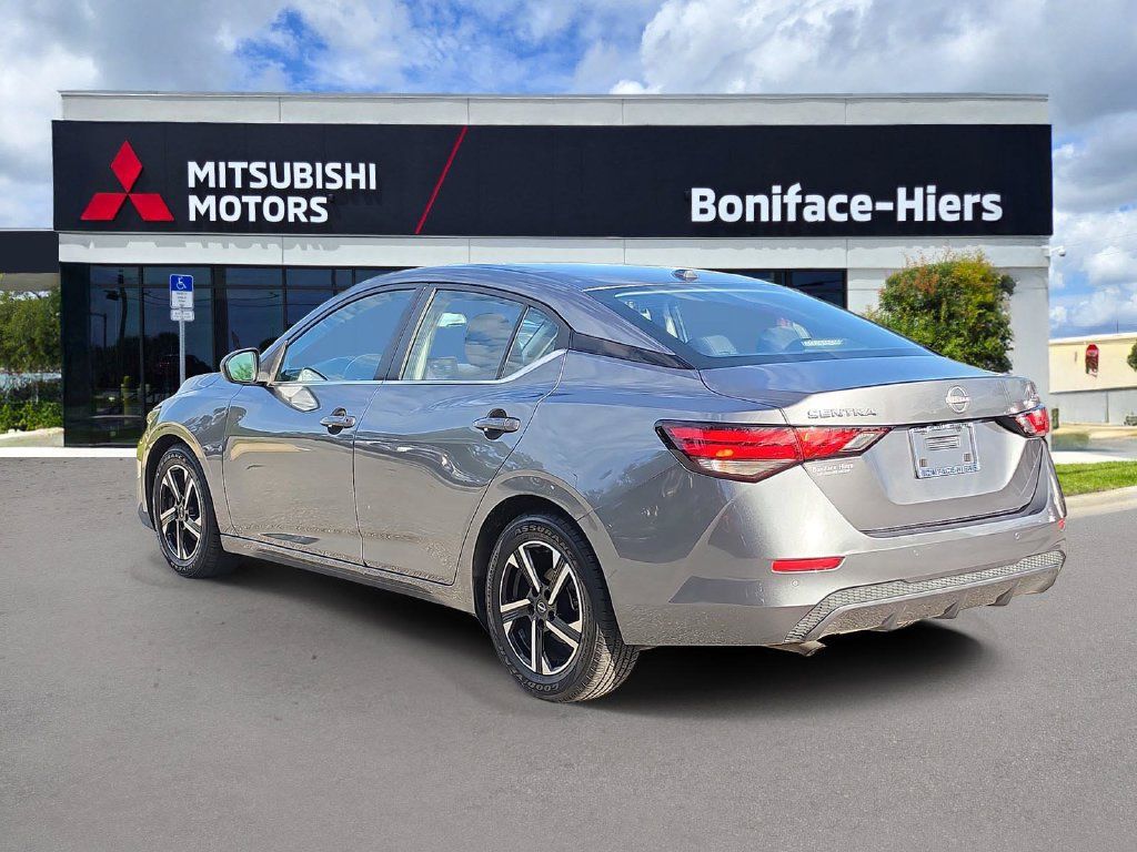Used 2024 Nissan Sentra SV FWD image 3