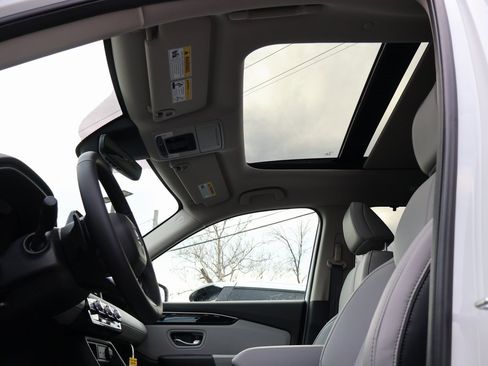 New 2025 Honda Pilot Touring image 34