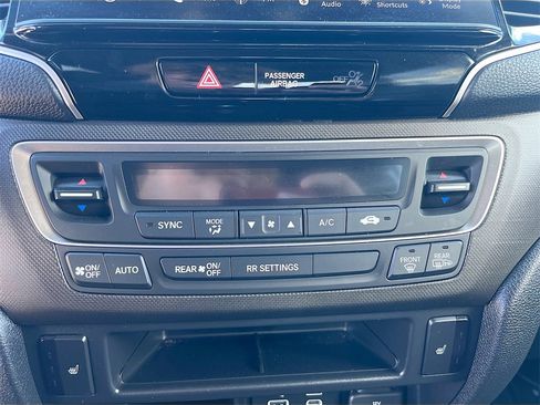 Used 2025 Honda Ridgeline TrailSport image 16
