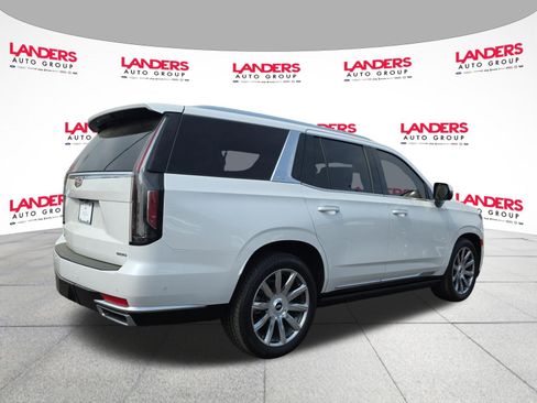 Used 2023 Cadillac Escalade Premium Luxury Platinum w/ Heavy-Duty Trailer Package AWD/4WD image 3