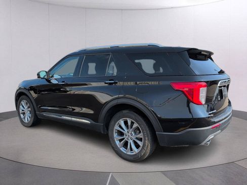 Used 2023 Ford Explorer Limited w/ Equipment Group 301A AWD/4WD image 3
