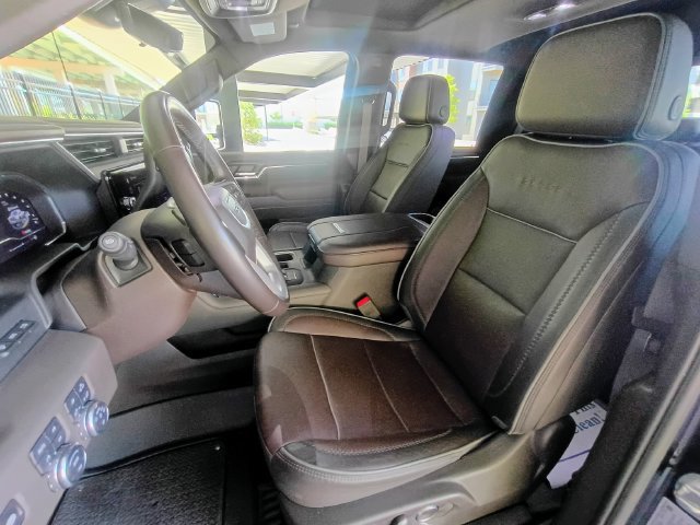 Used 2024 GMC Sierra 2500 Denali w/ Denali Reserve Package AWD/4WD image 25