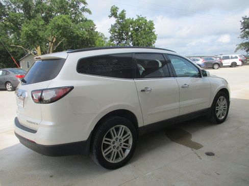 Used 2015 Chevrolet Traverse LT w/ Style and Technology Package FWD image 15