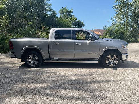 Used 2021 RAM 1500 Laramie AWD/4WD image 4