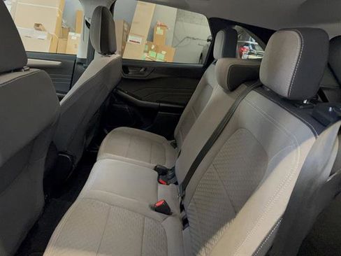 Certified 2022 Ford Escape SE image 4