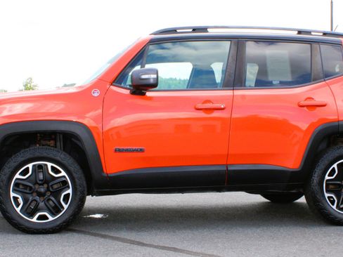 Used 2015 Jeep Renegade Trailhawk AWD/4WD image 7