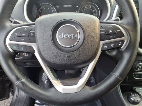 Used 2014 Jeep Cherokee Trailhawk w/ Technology Group AWD/4WD image 24