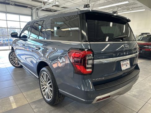 Used 2022 Ford Expedition Platinum image 16