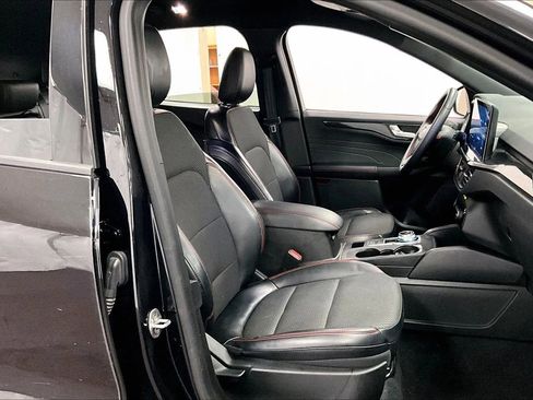 Certified 2023 Ford Escape ST-Line w/ Tech Pack #1 image 7