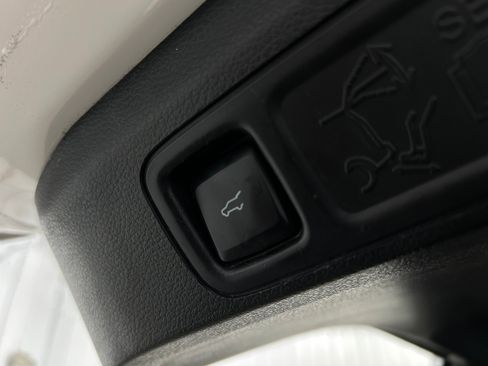 Used 2018 Ford Expedition Max Platinum image 39