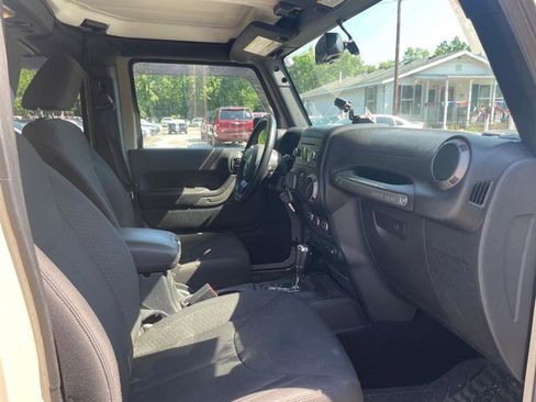 Used 2017 Jeep Wrangler Unlimited Sport w/ Quick Order Package 24S AWD/4WD image 12
