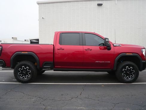 Used 2026 GMC Sierra 2500 AT4X image 2