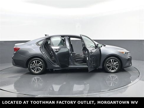 Used 2024 Kia Forte LXS image 28