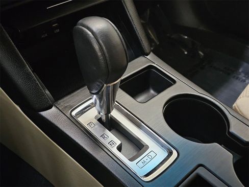 Used 2017 Subaru Outback 2.5i Premium image 33