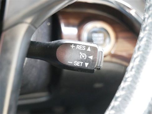 Used 2013 Toyota Avalon XLE image 21