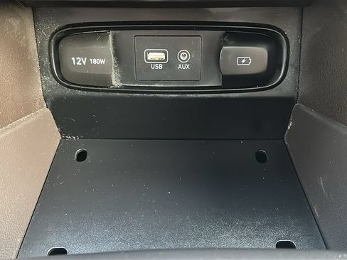 Used 2019 Hyundai Santa Fe Limited FWD image 27