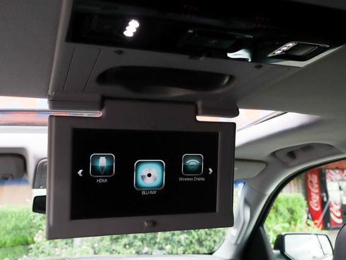 Used 2019 Chevrolet Suburban Premier image 53