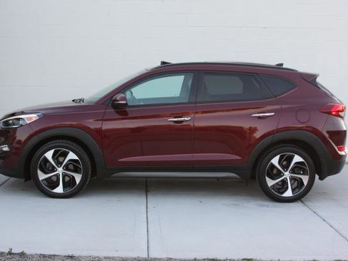 Used 2016 Hyundai Tucson Limited w/ Option Group 03 AWD/4WD image 12