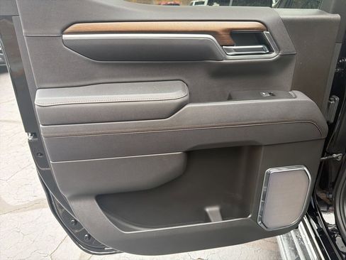 Certified 2025 Chevrolet Silverado 1500 High Country image 11