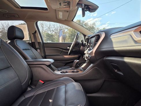 Used 2019 GMC Acadia Denali AWD/4WD image 14