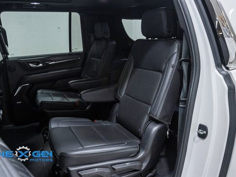 Used 2023 GMC Yukon XL Denali w/ Denali Reserve Package image 32