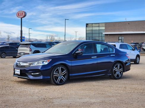 Used 2016 Honda Accord Sport image 4