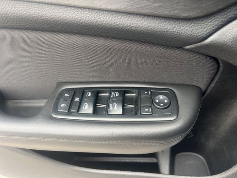 Used 2015 Chrysler 200 Limited w/ Convenience Group image 14