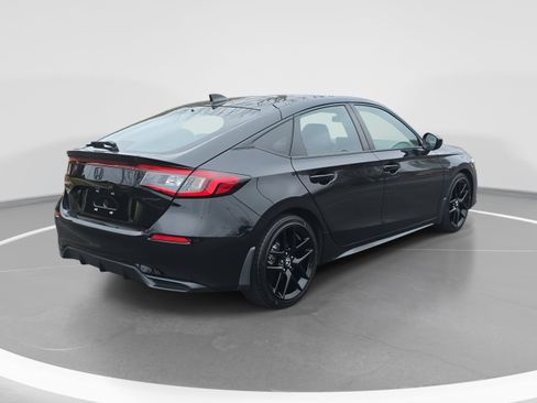Used 2024 Honda Civic Sport image 5