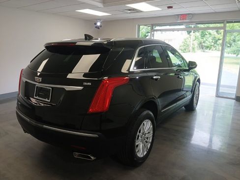 Used 2019 Cadillac XT5 AWD image 2