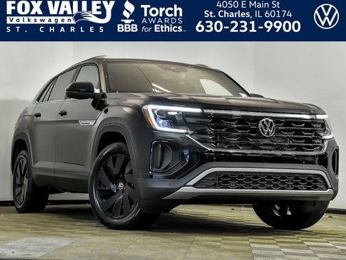 Certified 2026 Volkswagen Atlas Cross Sport SE w/ Panoramic Sunroof Package AWD/4WD image 1