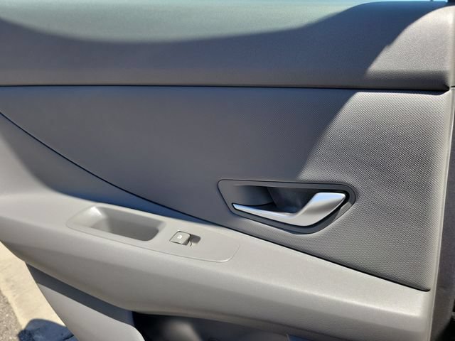 Certified 2025 Hyundai Elantra SEL FWD image 23