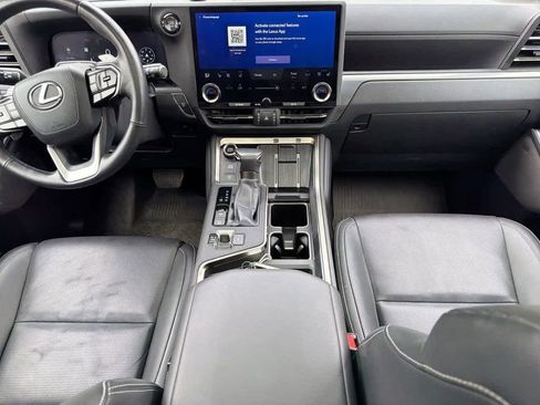 Used 2024 Lexus GX 550 w/ Cold Area Package AWD/4WD image 13