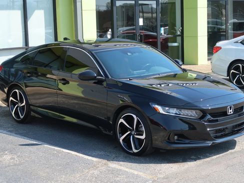 Used 2021 Honda Accord Sport image 5