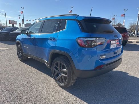 New 2026 Jeep Compass Latitude image 4