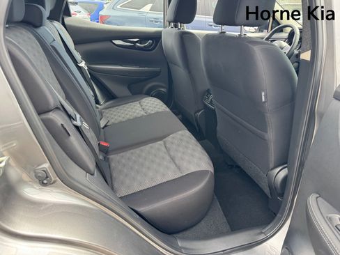 Used 2022 Nissan Rogue Sport SV FWD image 28