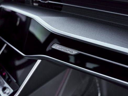 Used 2021 Audi RS 6 w/ Executive Package image 47