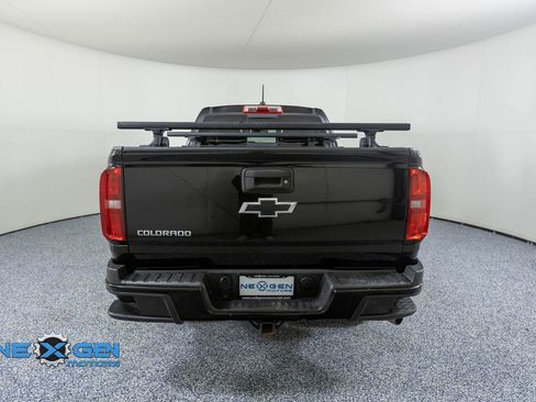Used 2017 Chevrolet Colorado Z71 AWD/4WD image 6