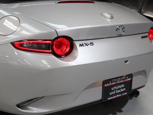 Used 2022 MAZDA MX-5 Miata Grand Touring w/ Weather Package RWD image 16