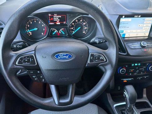Used 2019 Ford Escape SE image 13