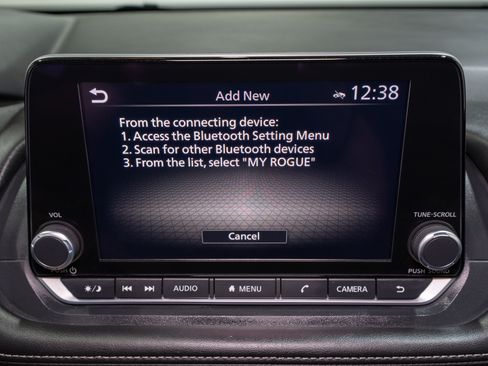 Used 2025 Nissan Rogue SV w/ SV Premium Package FWD image 18