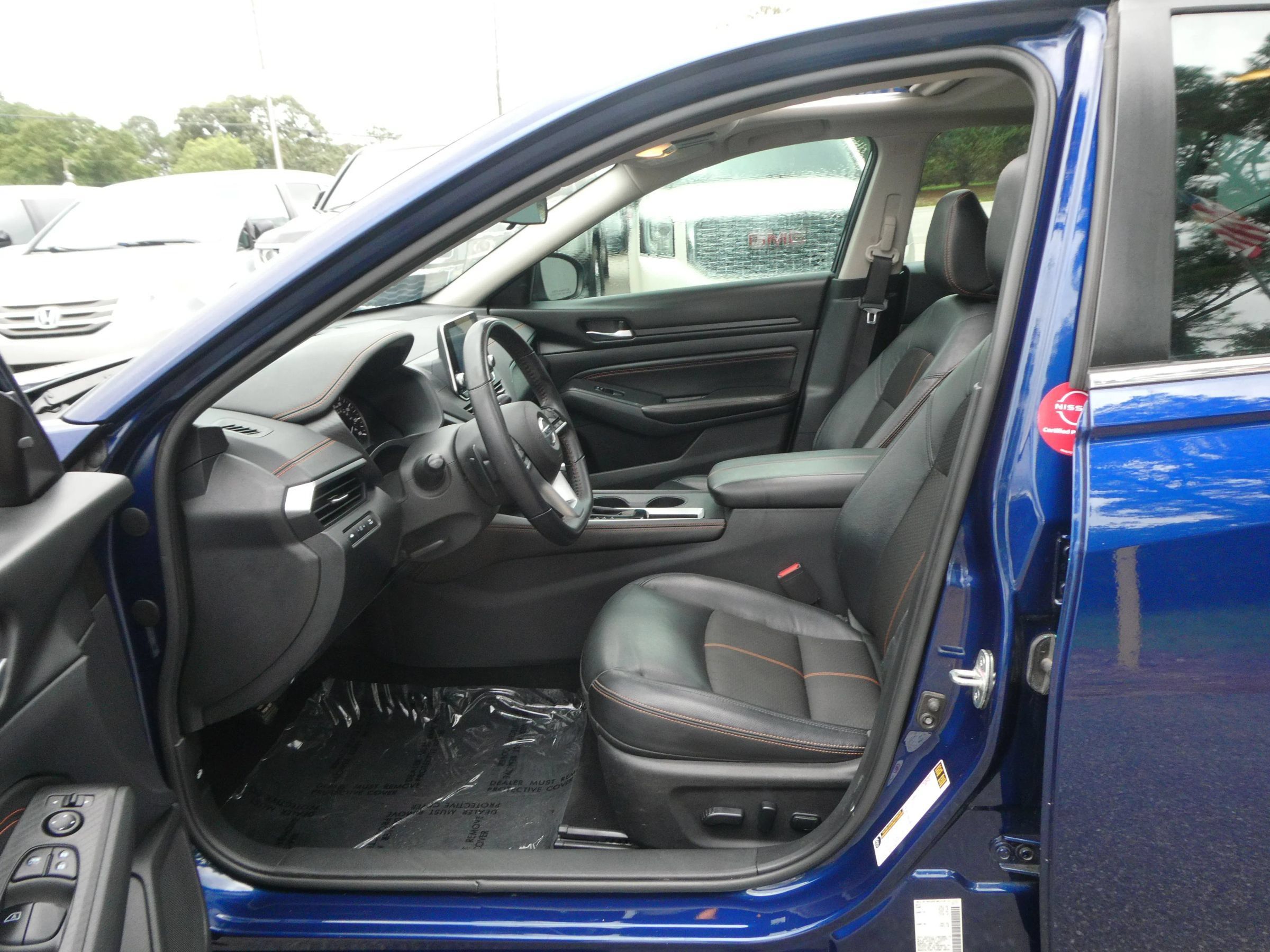 Used 2021 Nissan Altima 2.5 SR w/ SR Premium Package FWD image 14