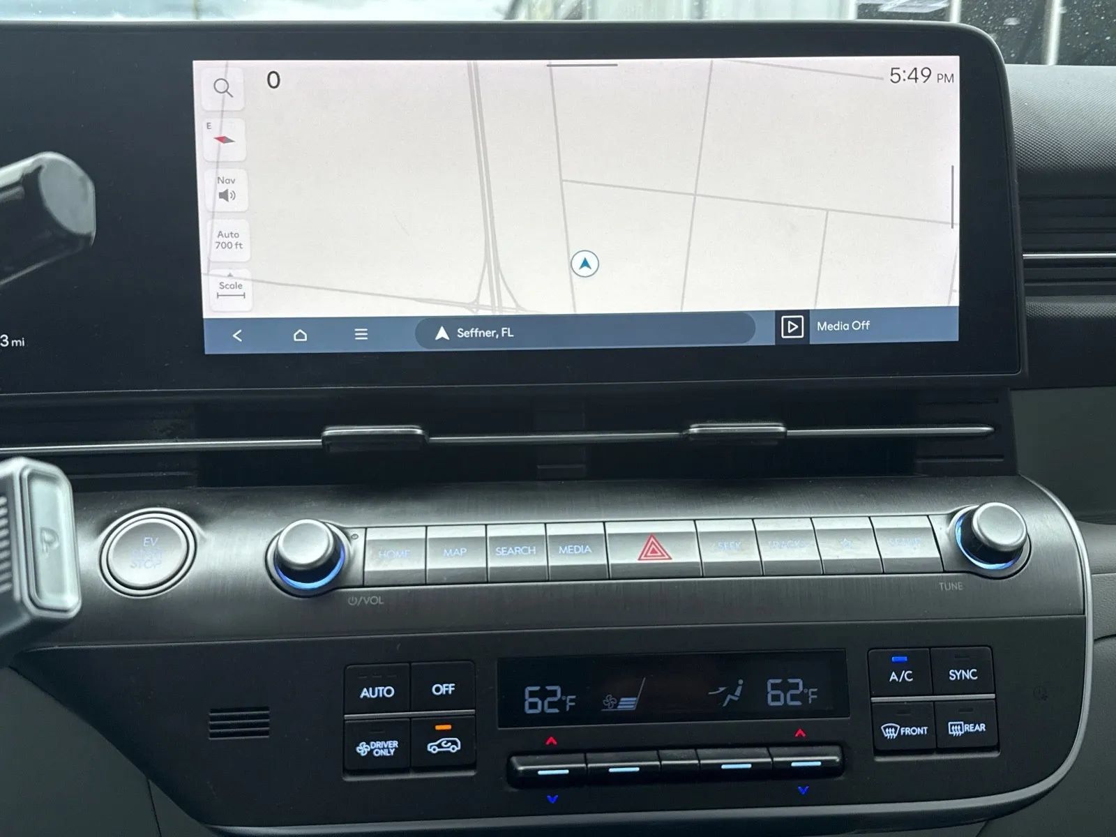 Used 2024 Hyundai Kona SEL FWD image 17