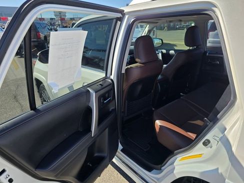 Used 2021 Toyota 4Runner Limited image 15
