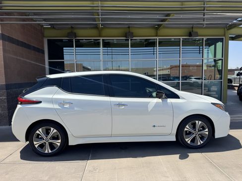 Used 2019 Nissan Leaf SL w/ SL Technology Package image 9